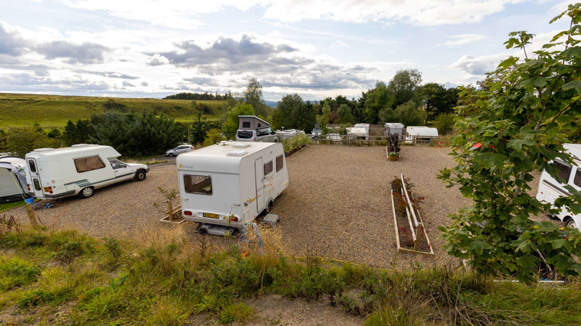 hadrians-wall-campsite-caravan-pitches