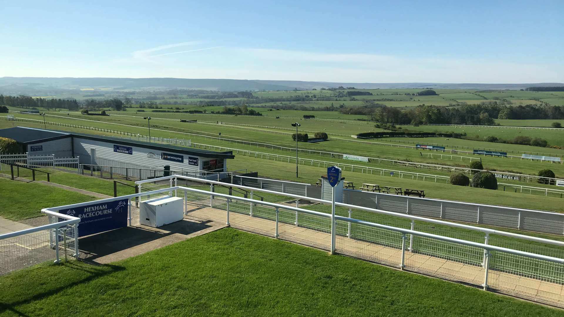 Horse Racing at Hexham Racecourse