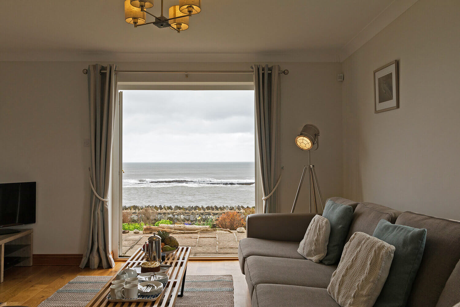 Water's Edge living area