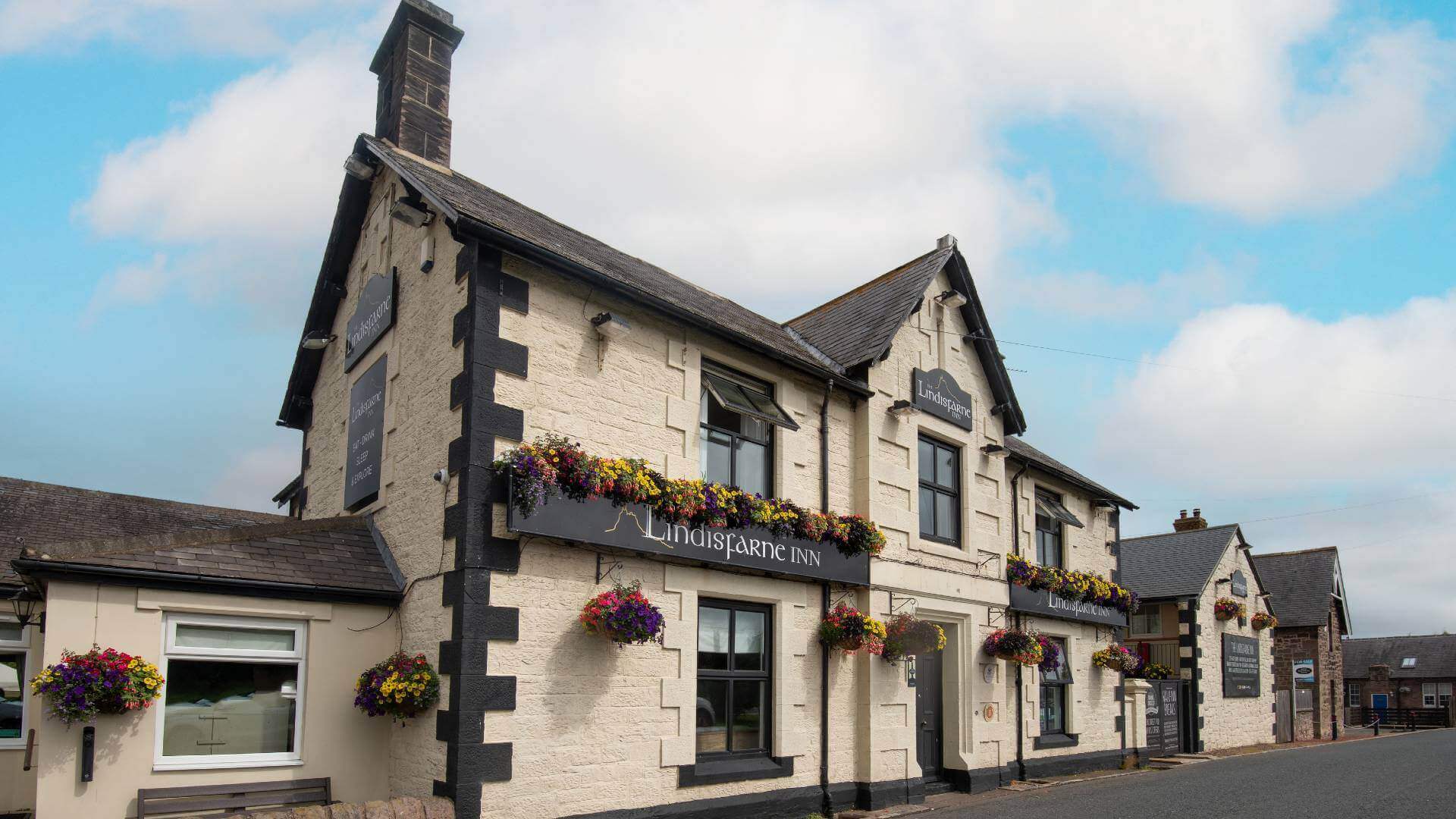 Lindisfarne Bar and Restaurant Exterior