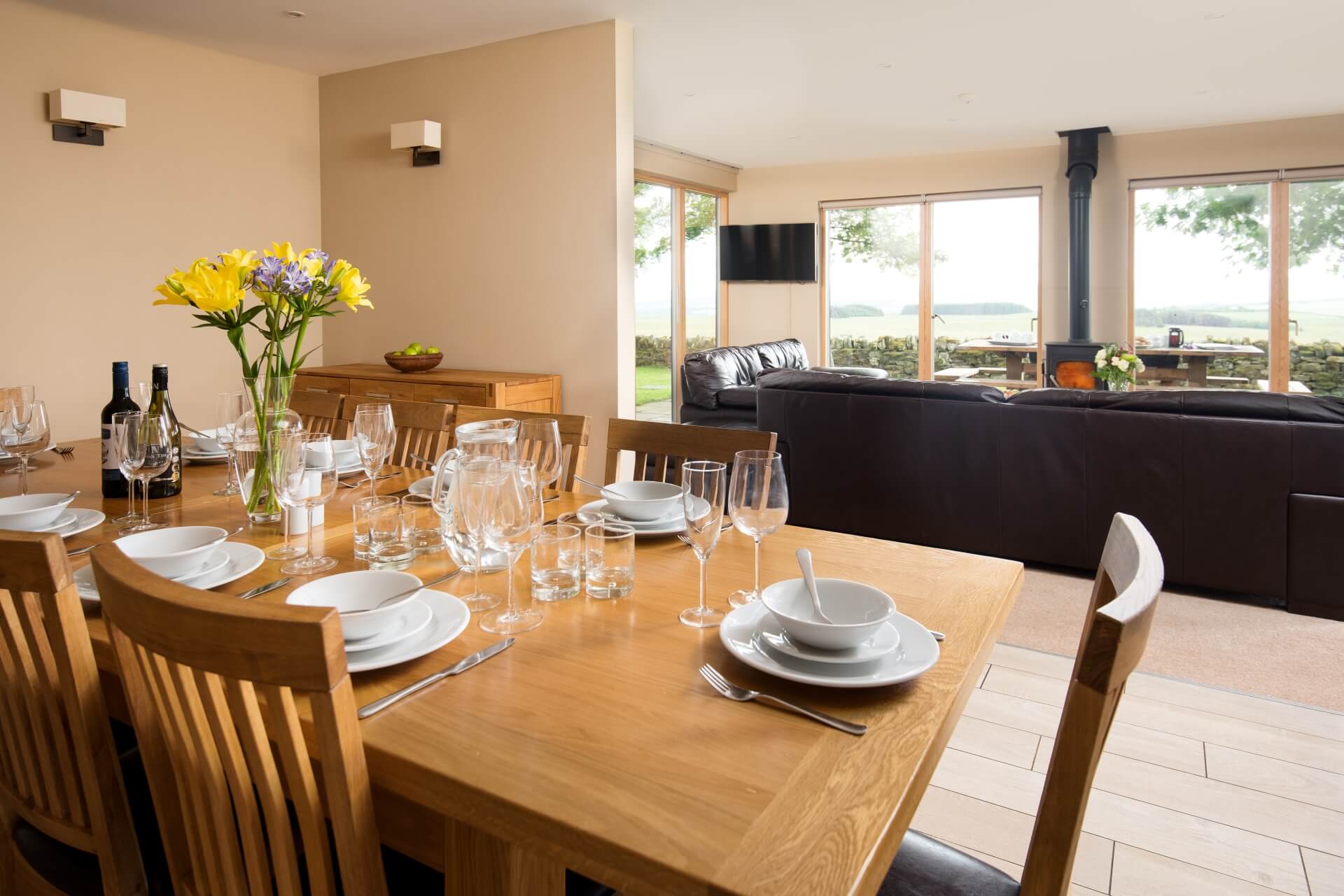 Dining area (Vesta View)