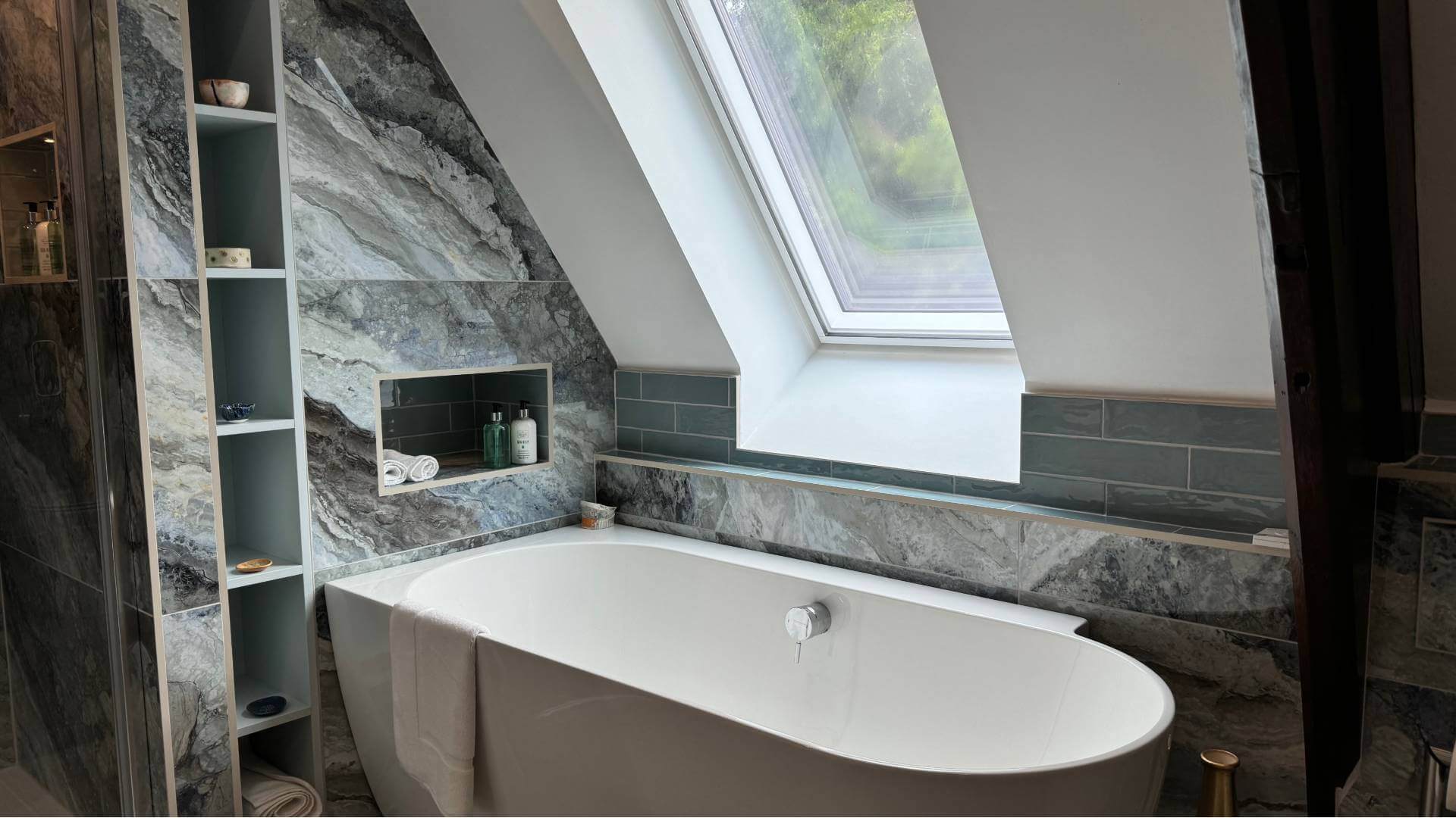 Bathroom 1A