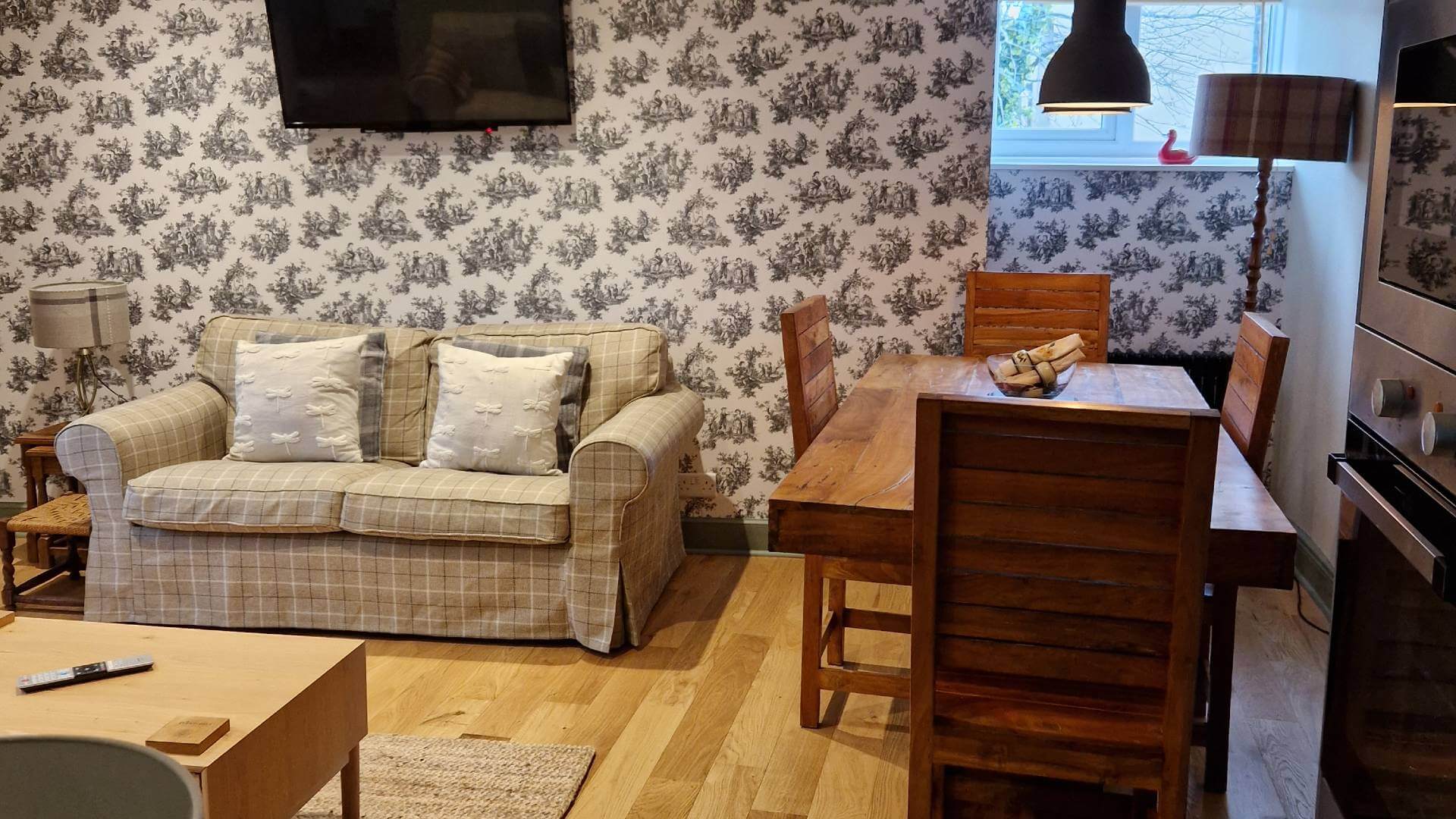 Rosybank dining area