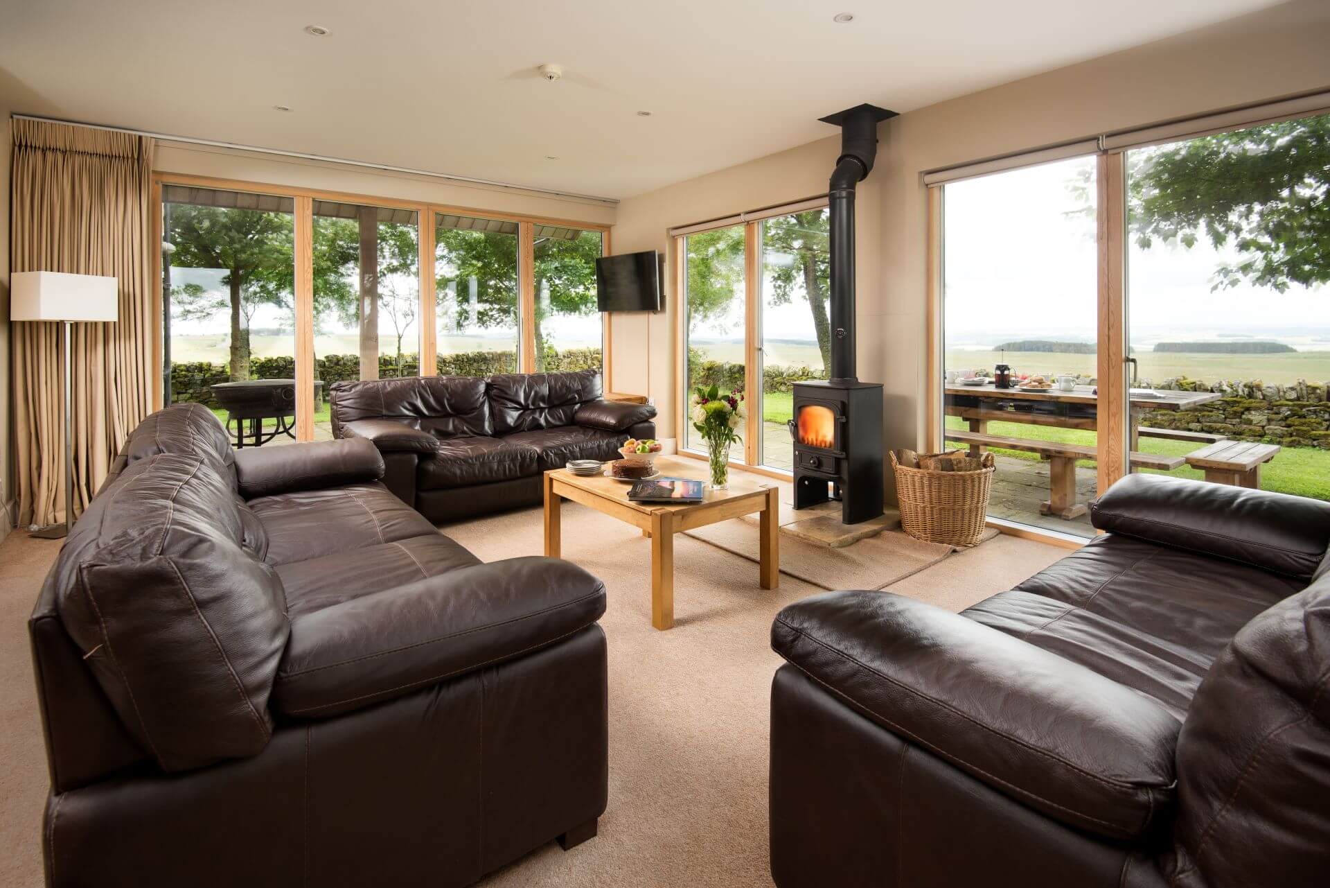 Lounge area (Vesta View)