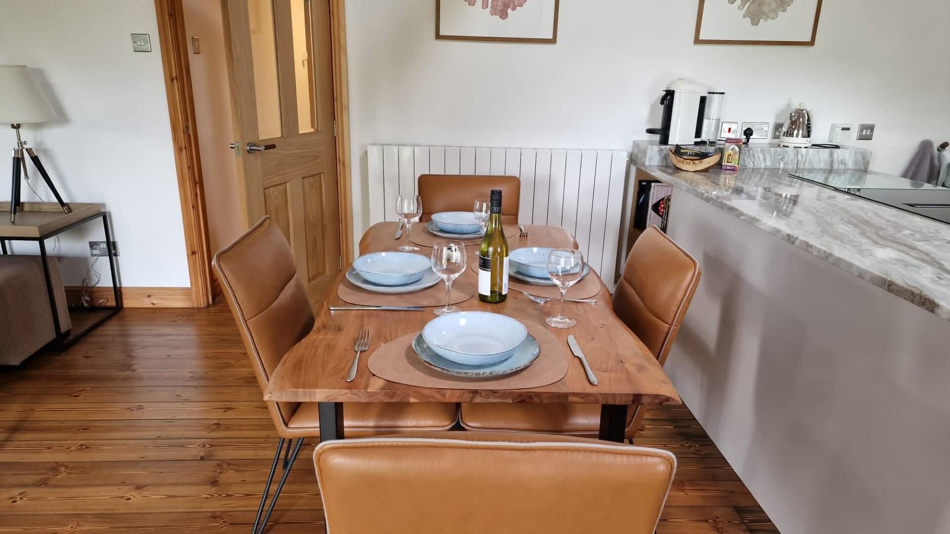 the-old-school-dining-room
