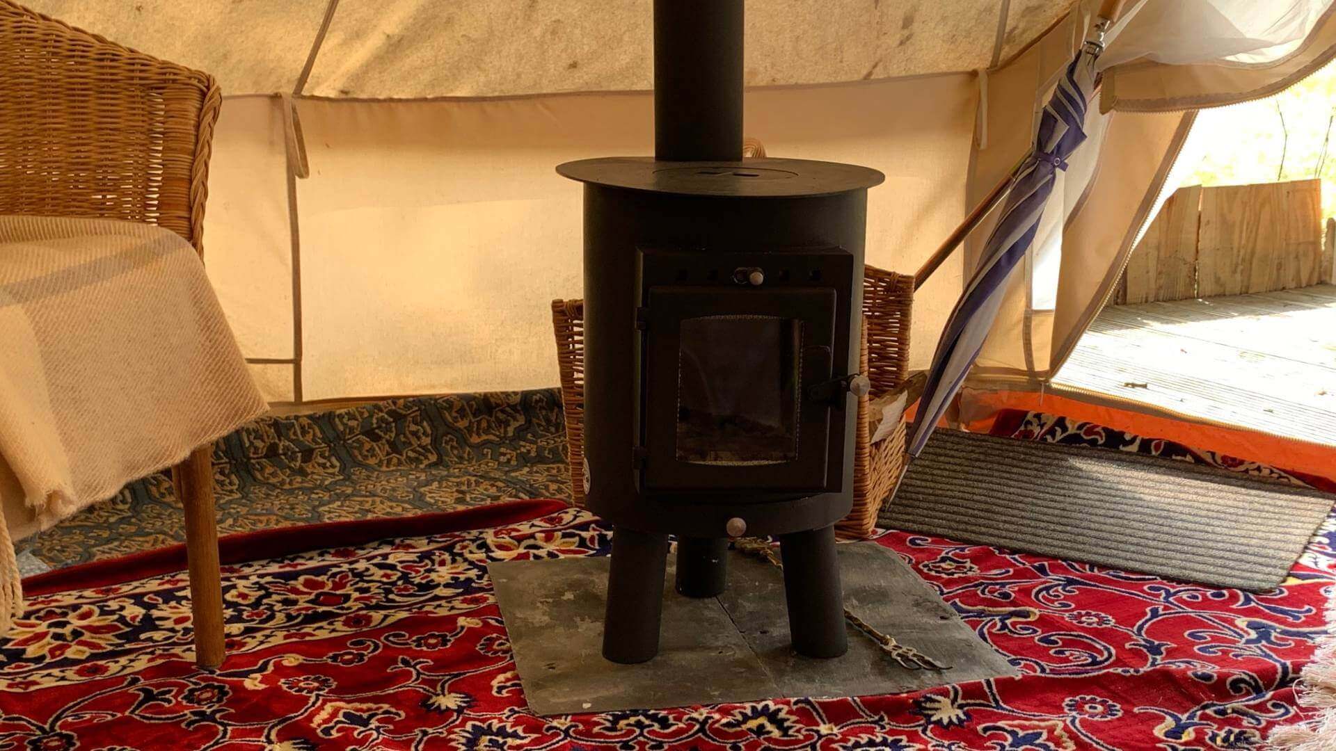 Belltent stove