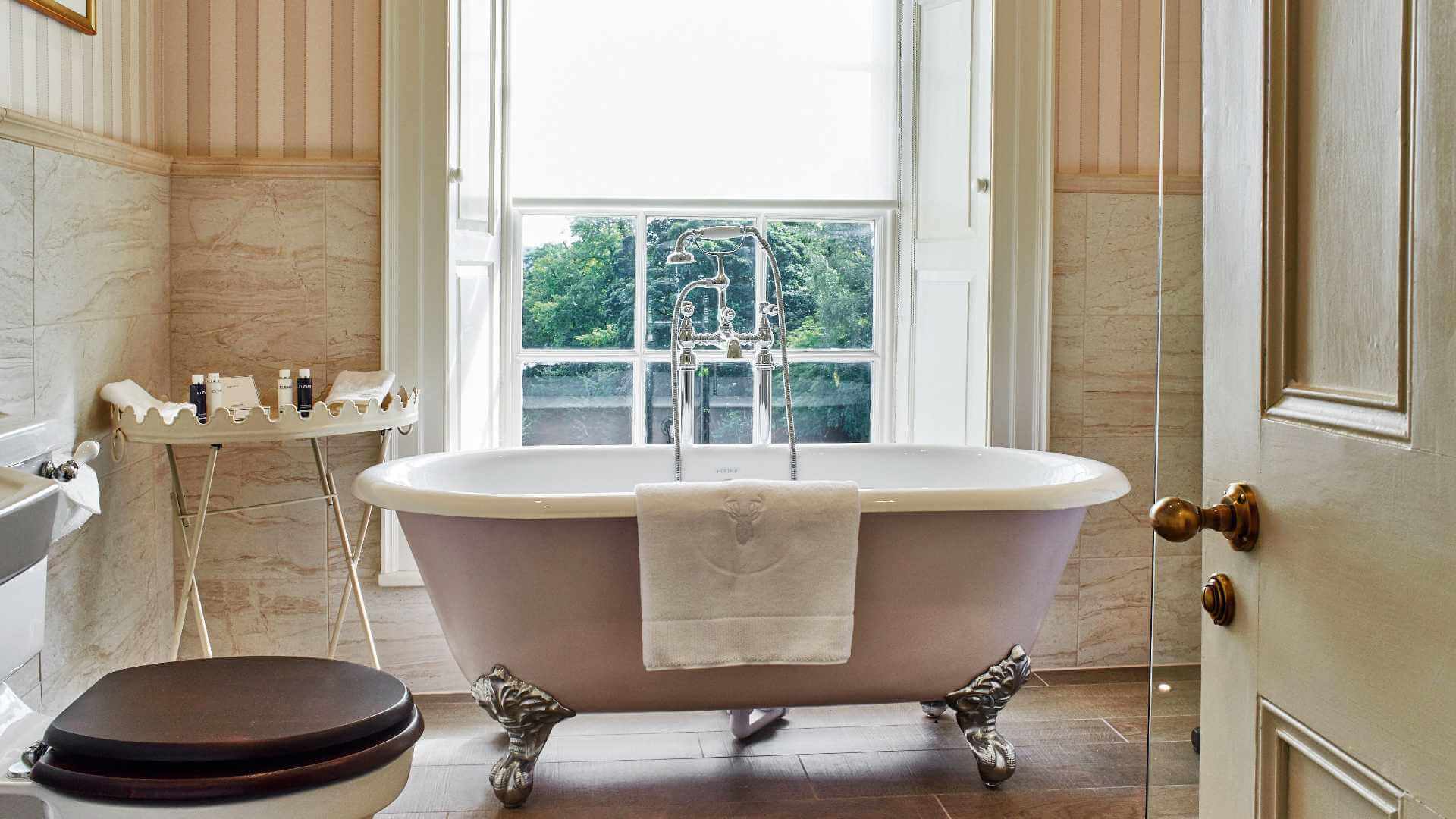 Walwick Hall bathtub