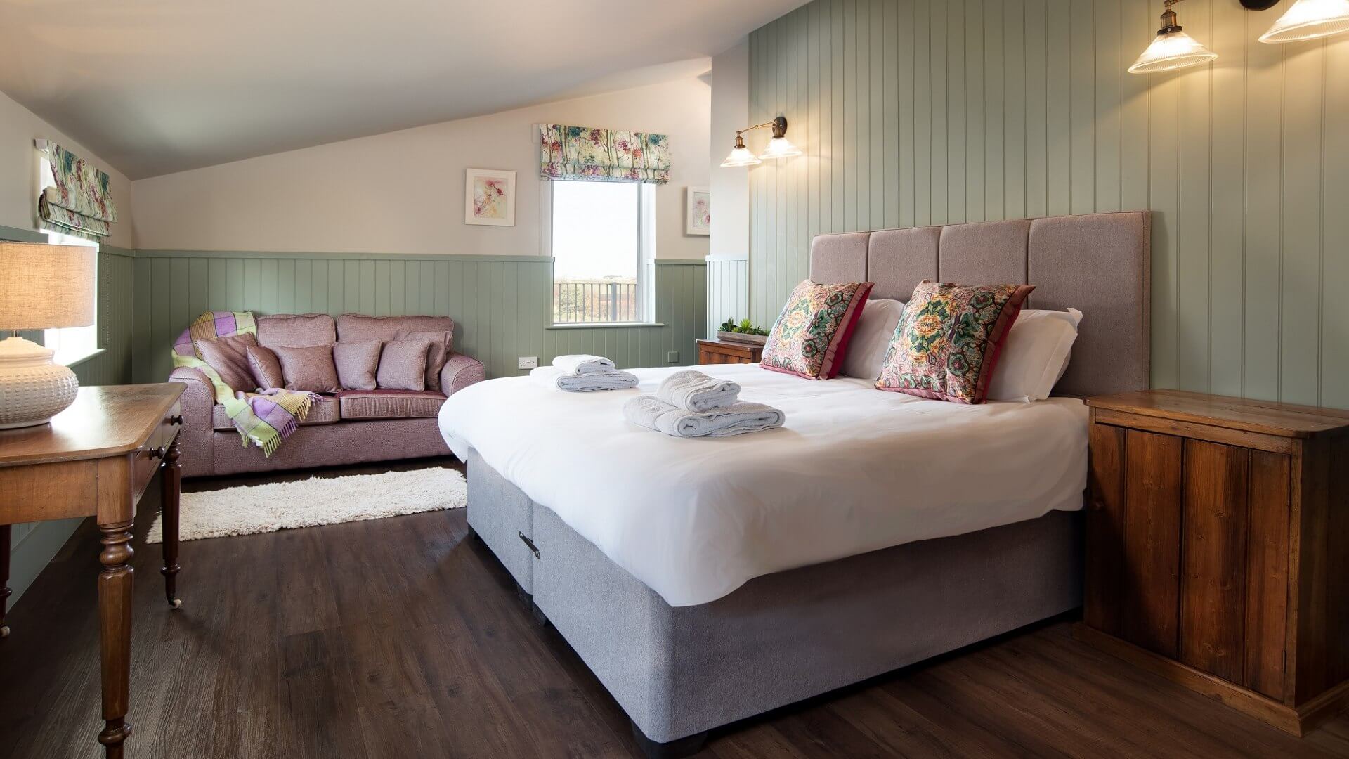 8 - Double bedroom