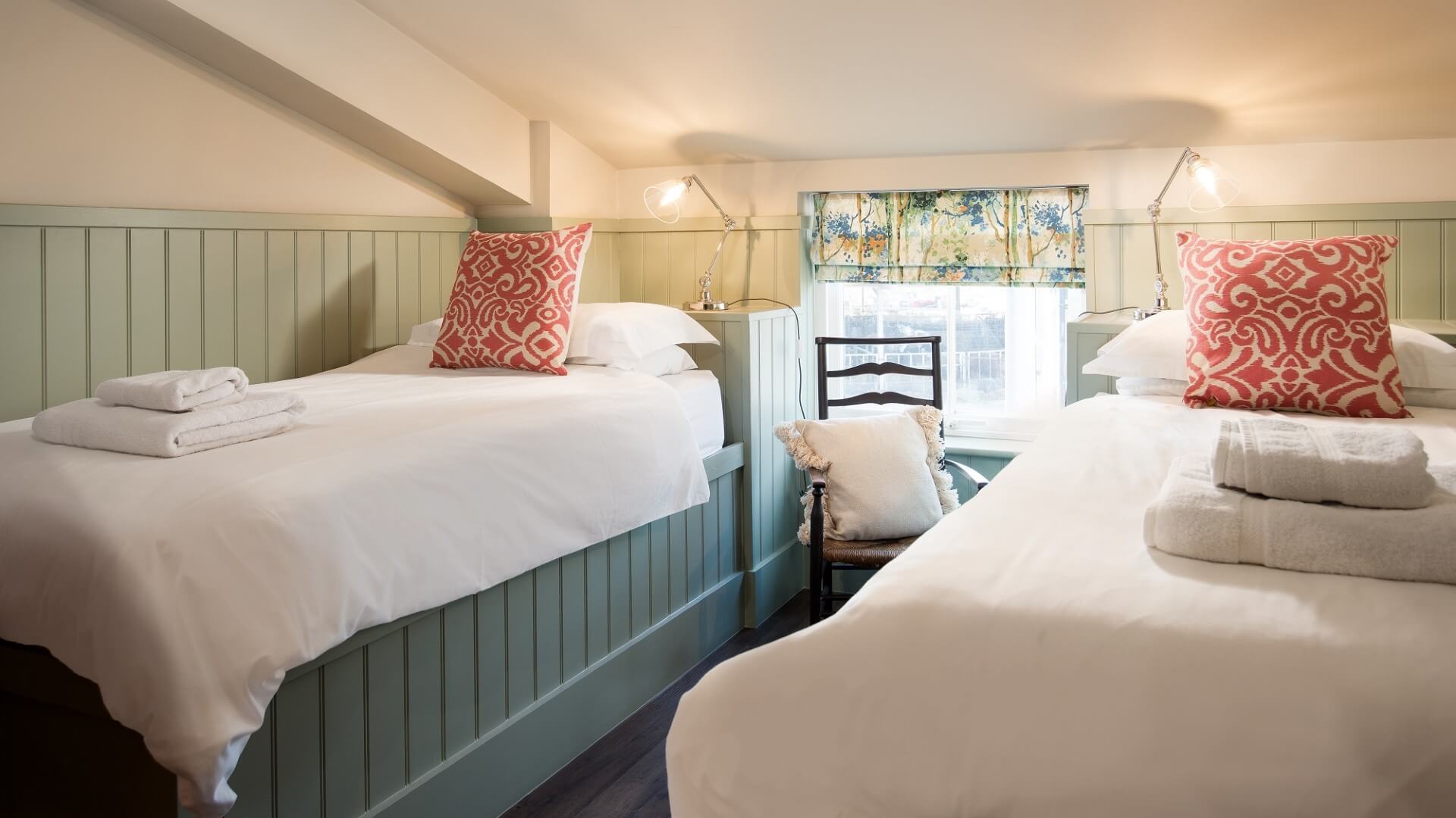 9 - Twin bedroom