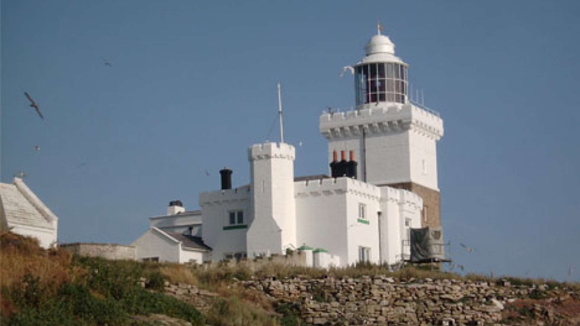 vn-large-Lighthouse-on-Coquet-Island