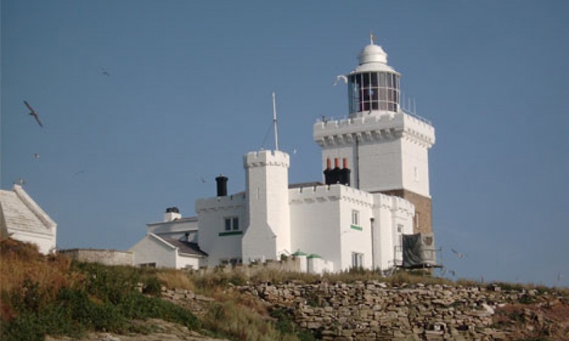 vn-large-Lighthouse-on-Coquet-Island