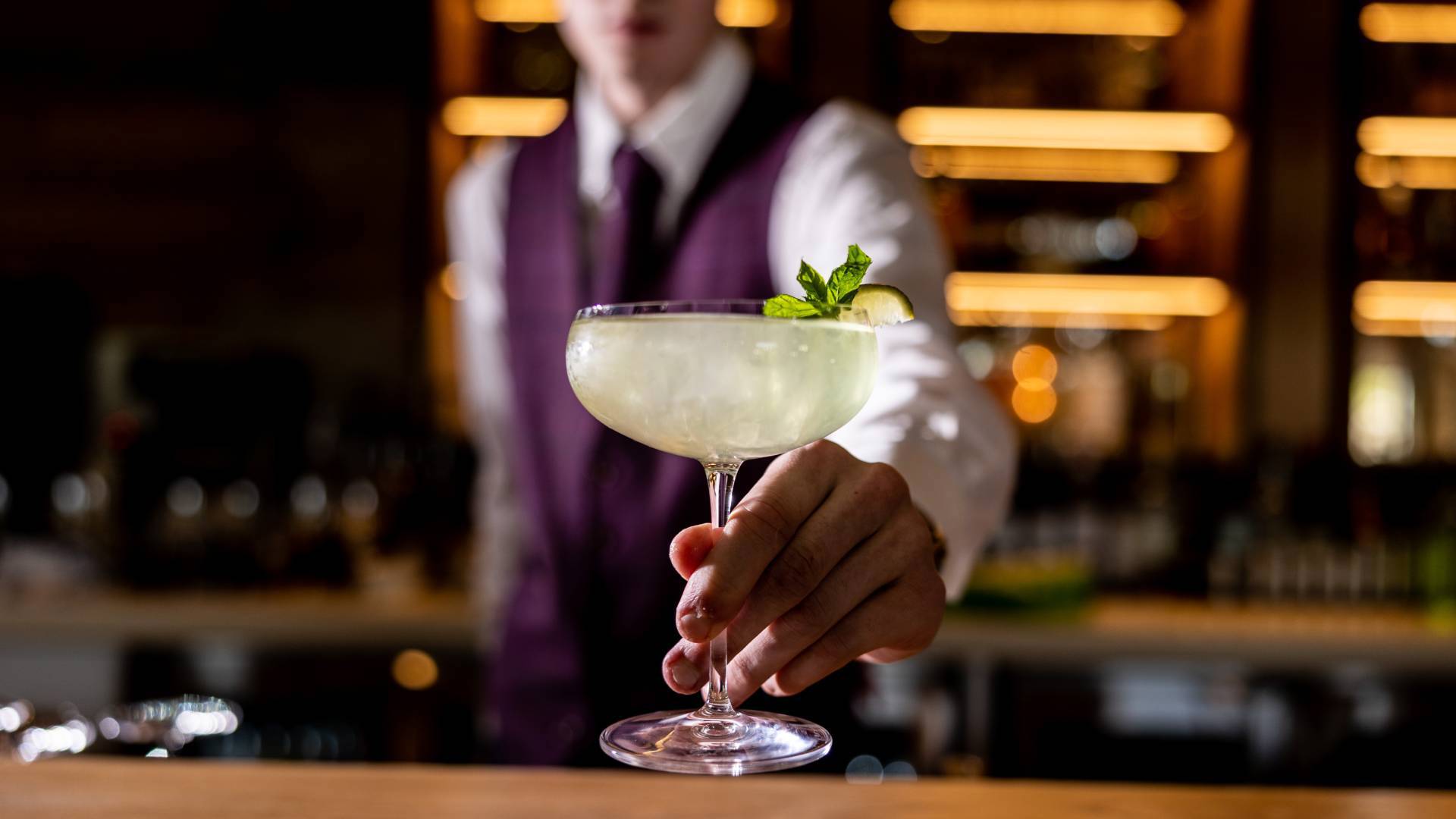 Ad Gefrin Yule Cocktail Making