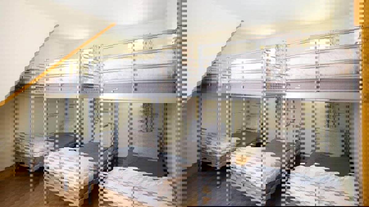 gibbs-hill-farm-hostel