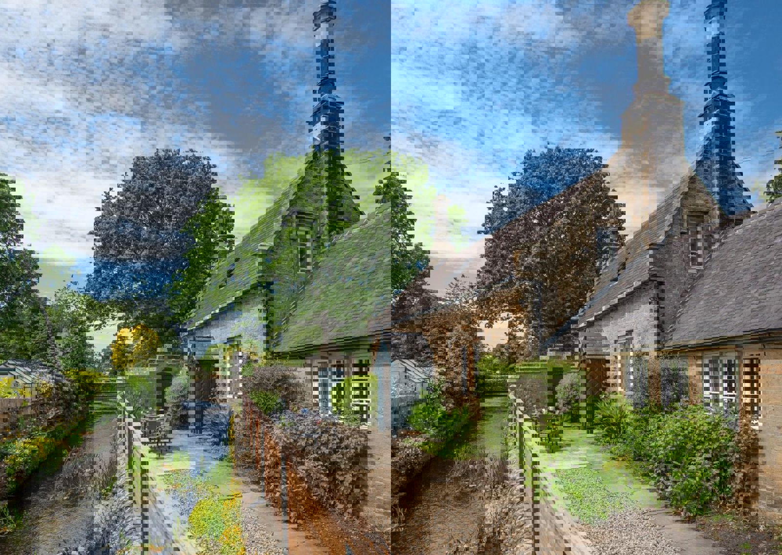 vn-large-East-End-Cottage.jpg