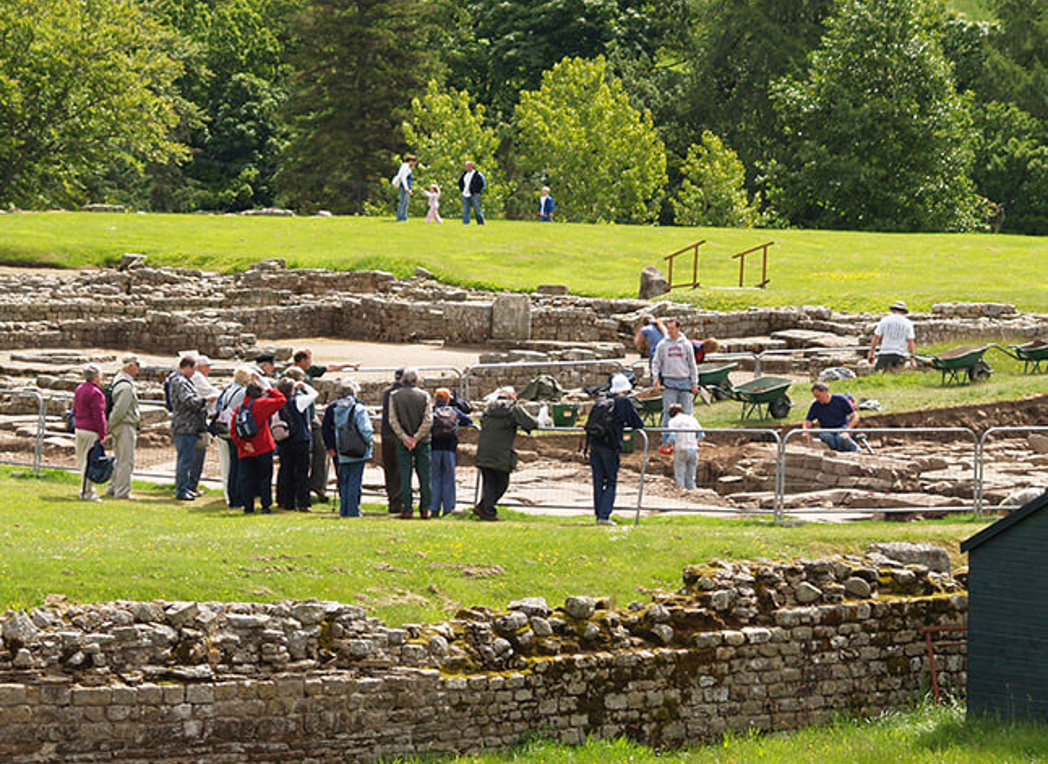 Vindolanda-People-on-site-credit-Vindolanda-Trust