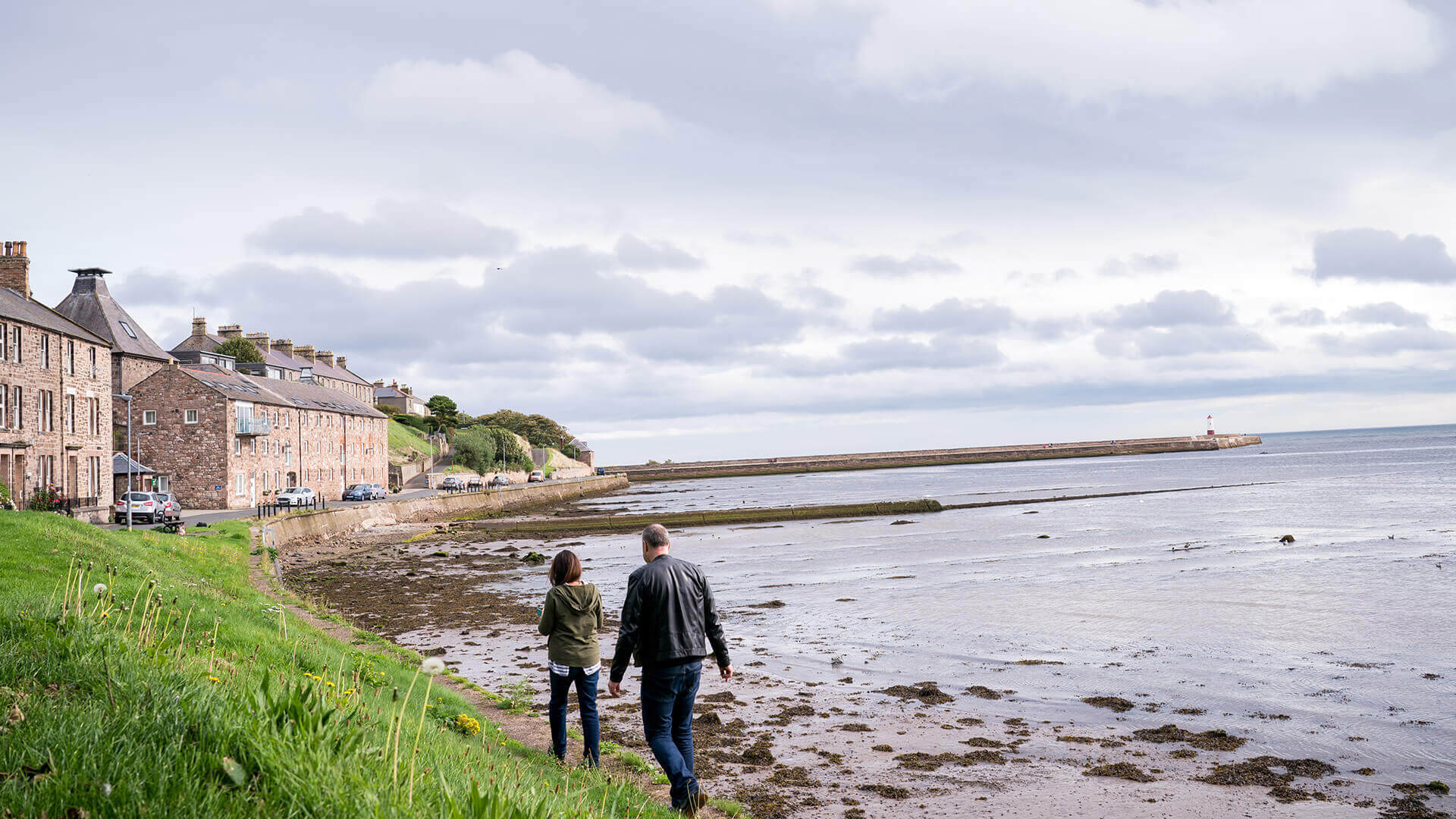 Walking-Lowry-trail-HERO-credit-Ioan-Said