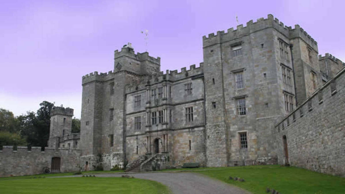 outside-chillingham-castle