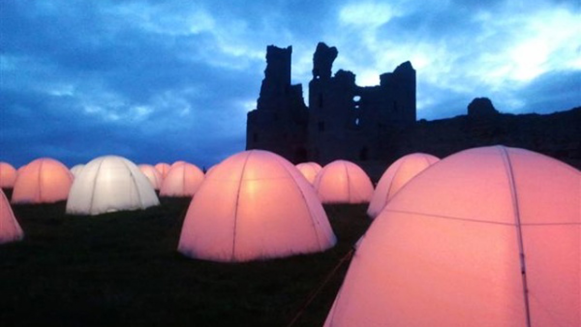 vn-medium-Peace-Camp-this-weekend-at-Dunstanburgh-Castle.jpg