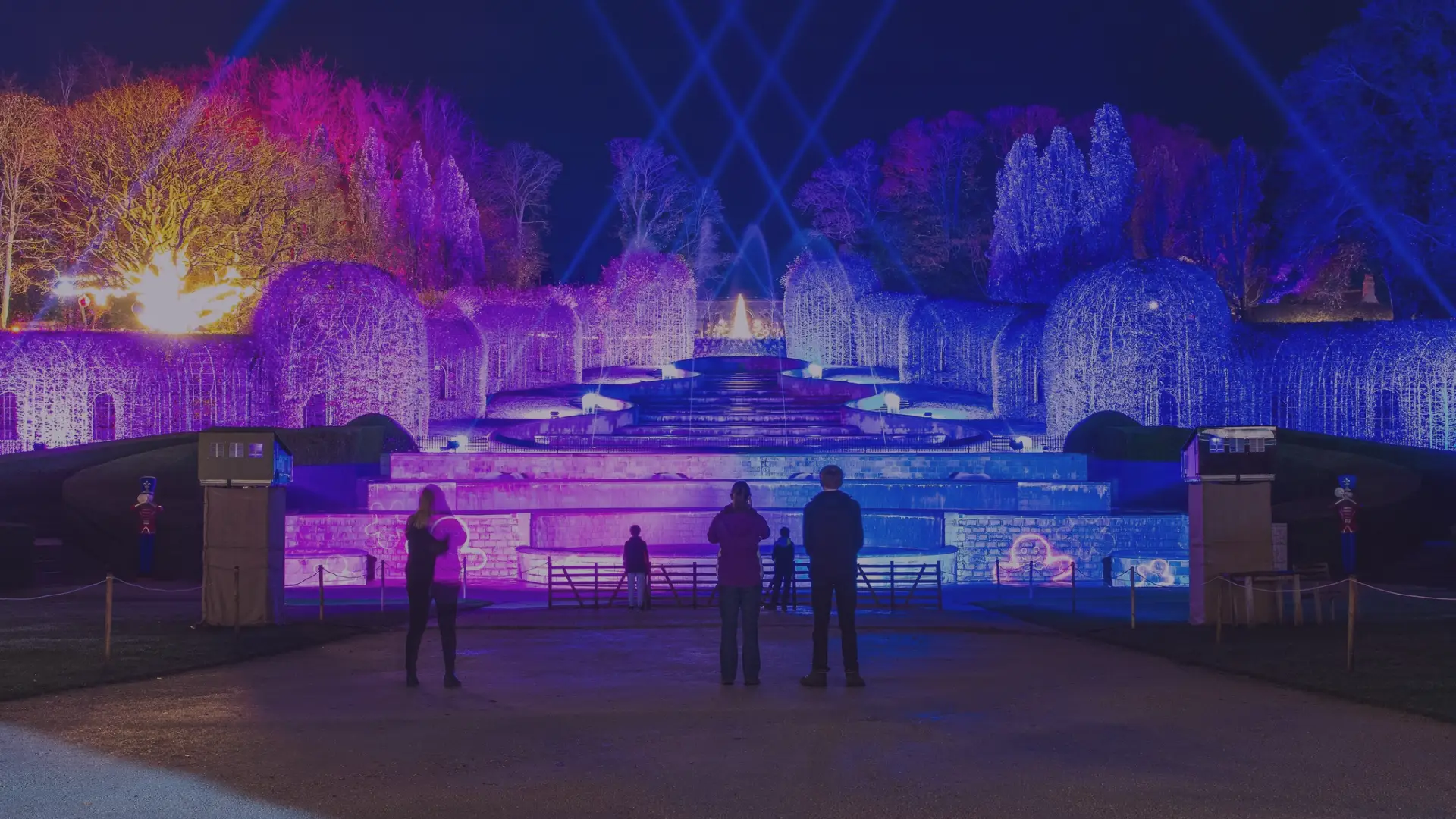 Christmas Whittling House Tint