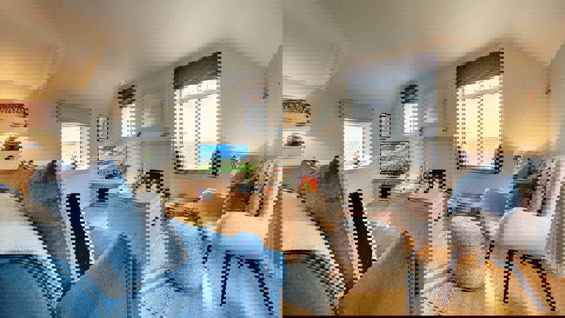 little-hideaways-st-cuthbert-lounge