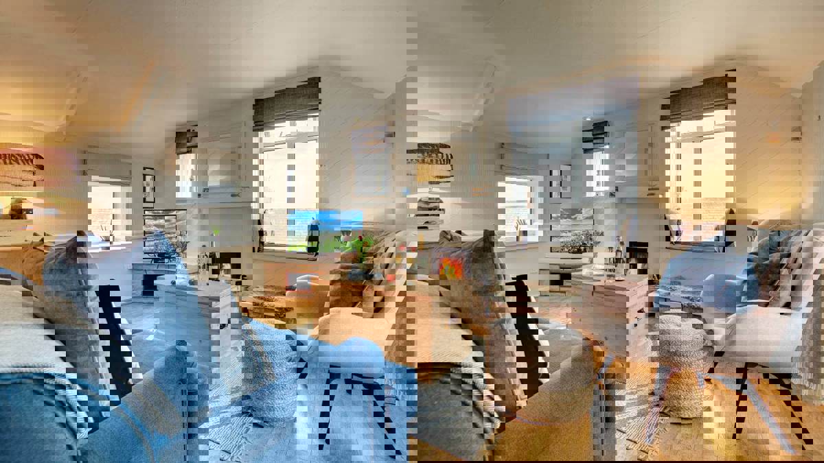 little-hideaways-st-cuthbert-lounge