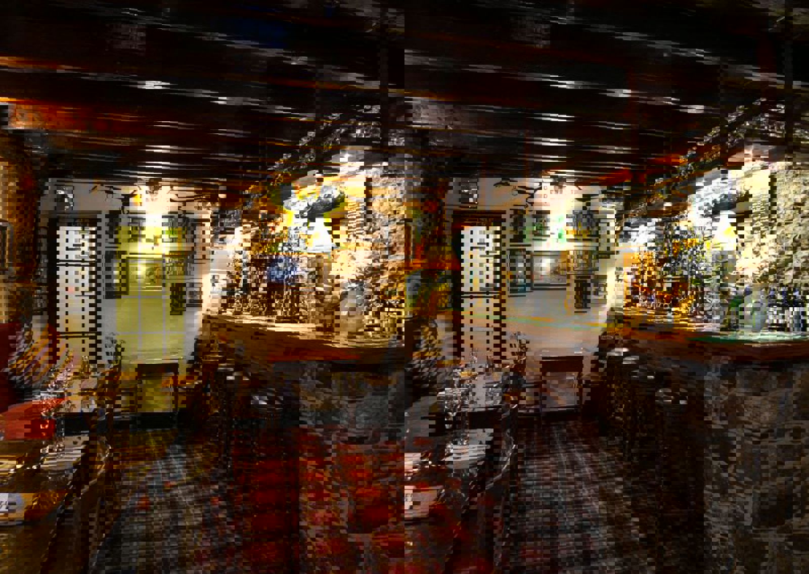 vn-large-Lounge-Bar.jpg