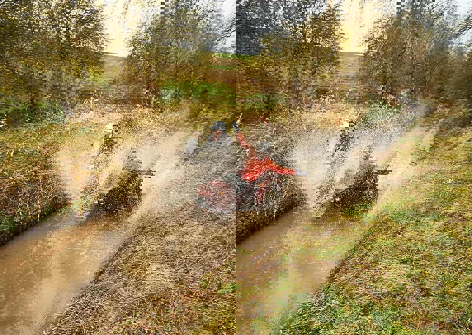 Sidecar-guy-getting-wet