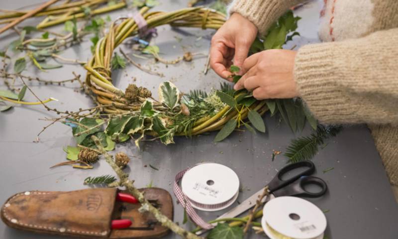 Christmas Wreath Making Wallington