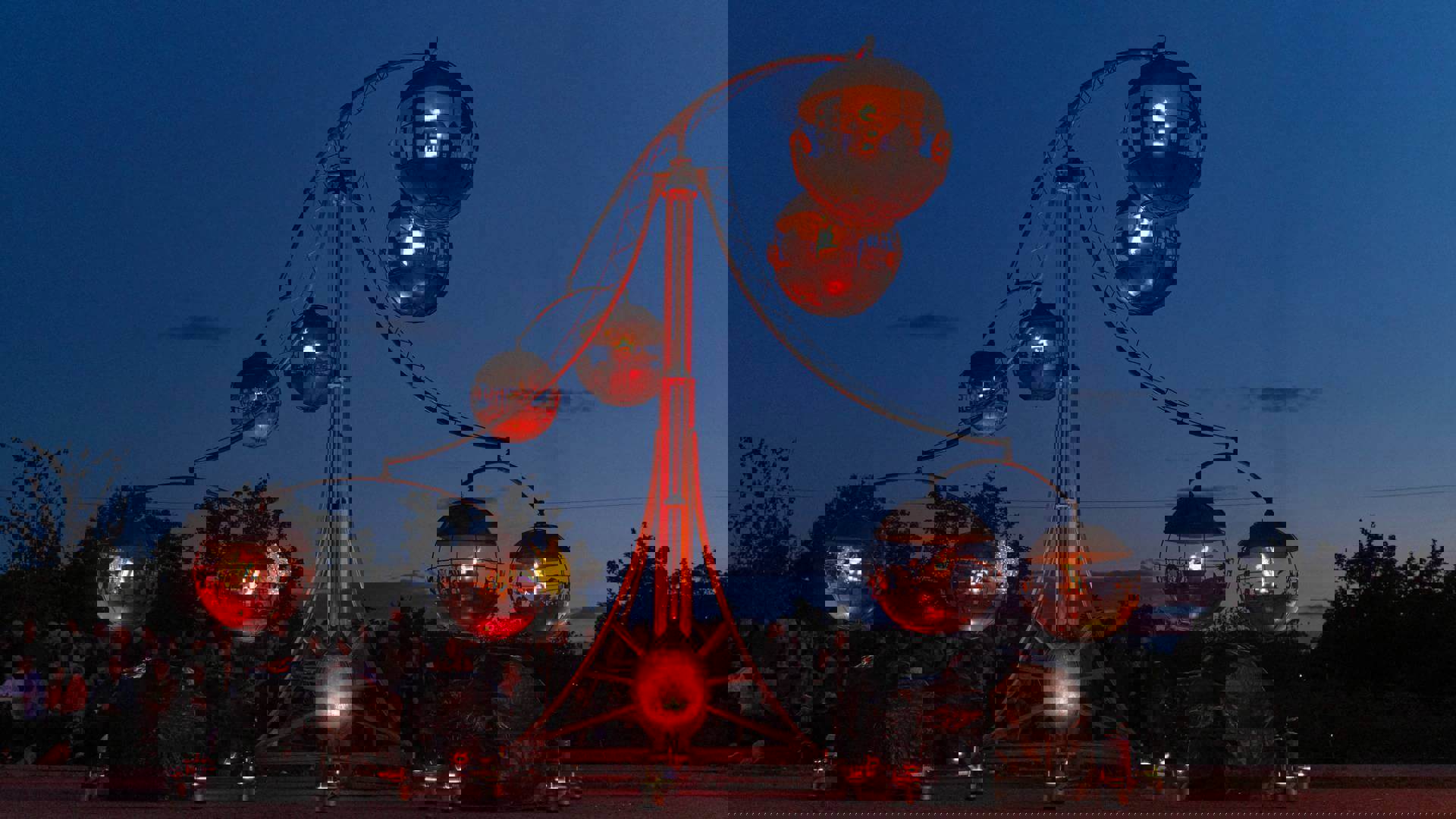 Blyth-Celebrates-Earth-Wind-And-Fire-Garden-Produced-by-Walk-the-Plank-Image-Andy-Kruczek