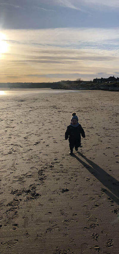 Walking-shortt-walks-Alnmouth-@nikkstagram_c