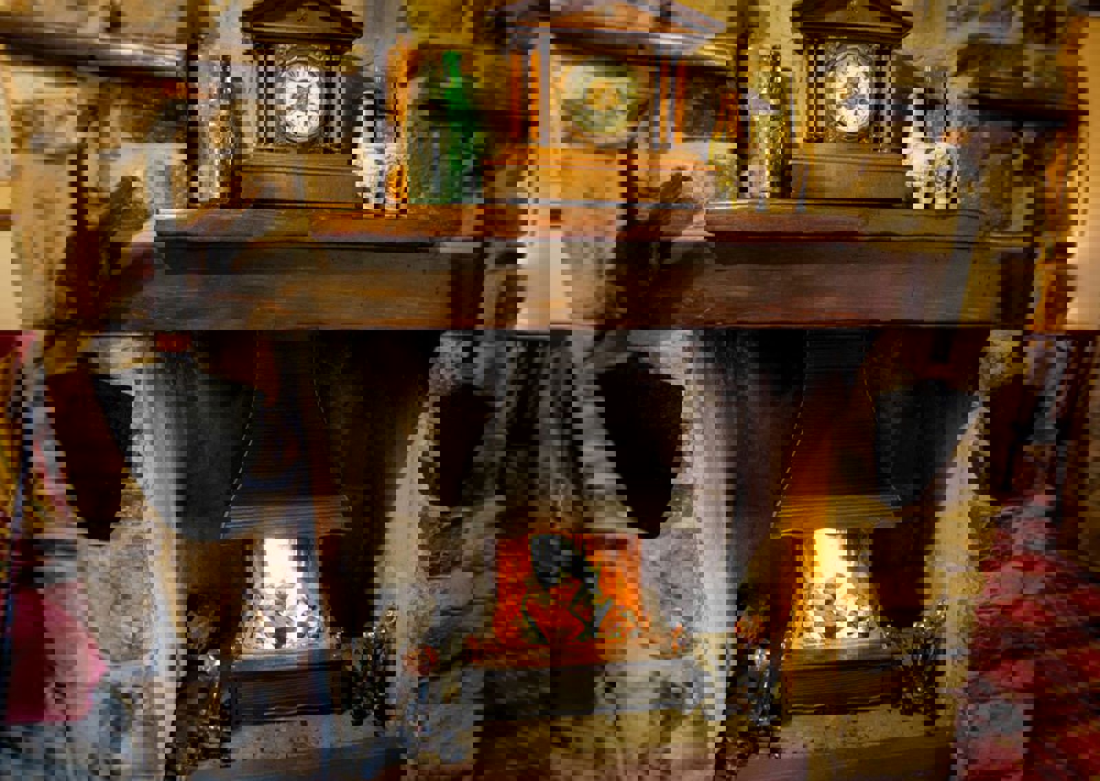 vn-large-Lounge-Bar-Open-Fire.jpg