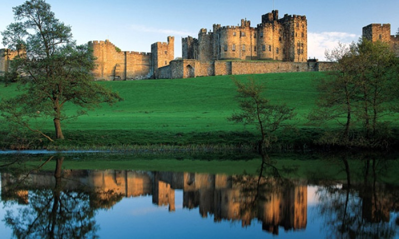 vn-large-alnwick-castle